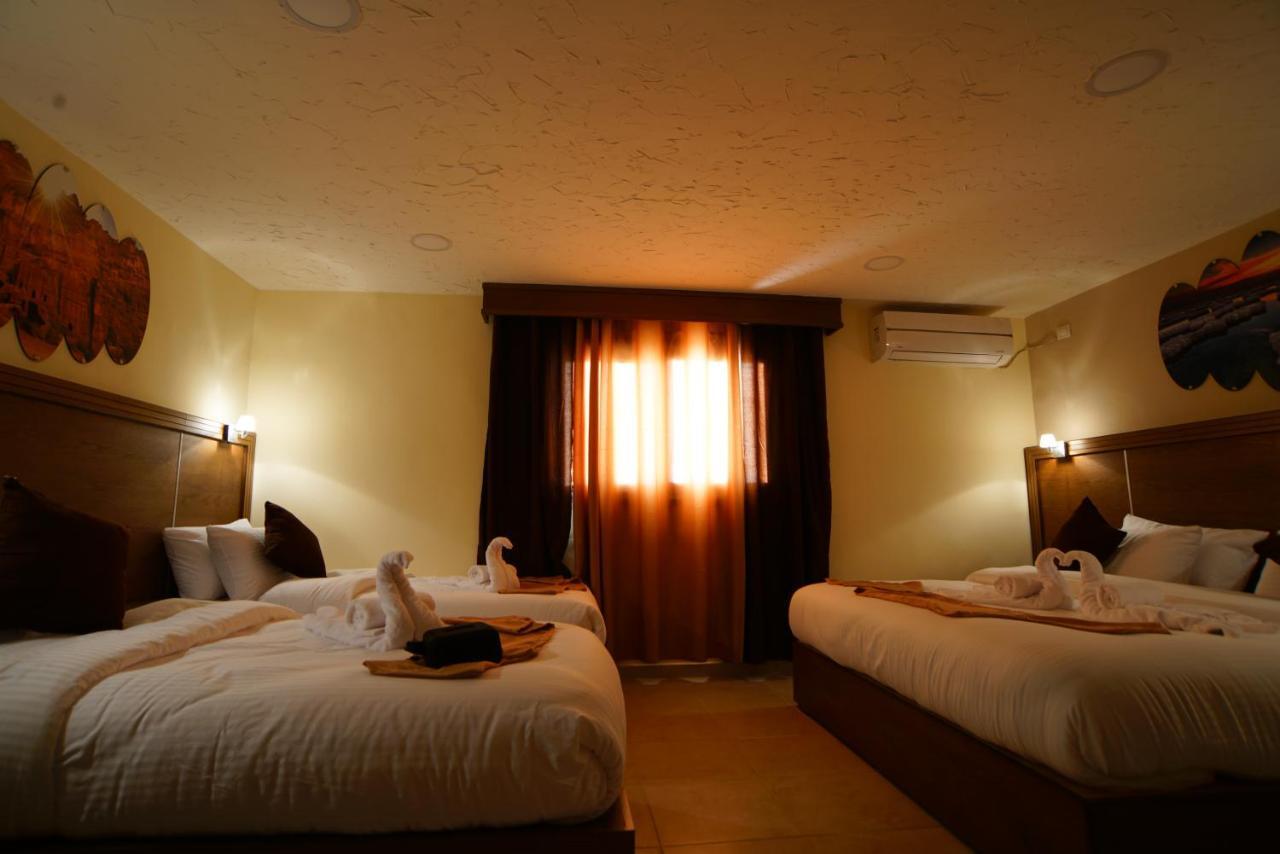 Petra Aretas Hotel Wadi Musa Eksteriør billede